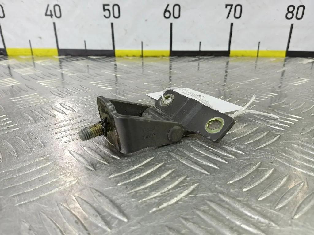 Петля крышки багажника MITSUBISHI COLT Z30 (2002—