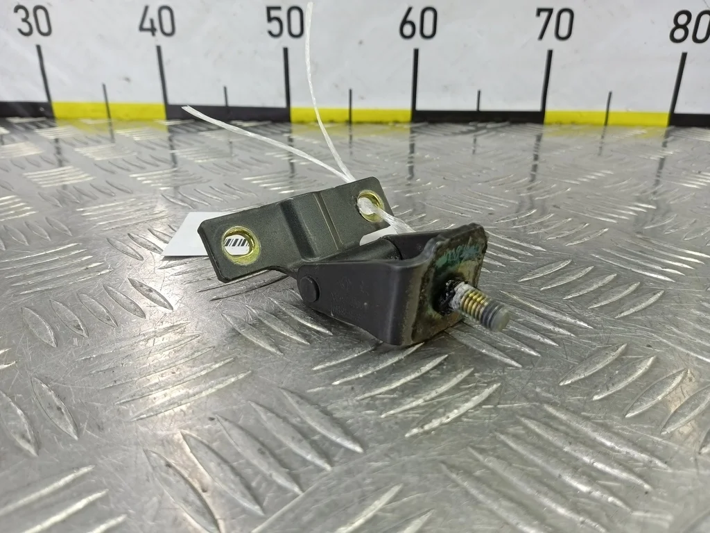 Петля крышки багажника MITSUBISHI COLT Z30 (2002—