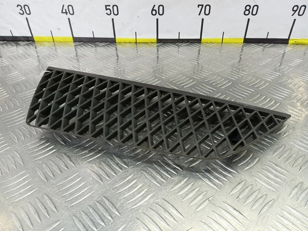 Решетка радиатора MITSUBISHI LANCER IX рестайлинг