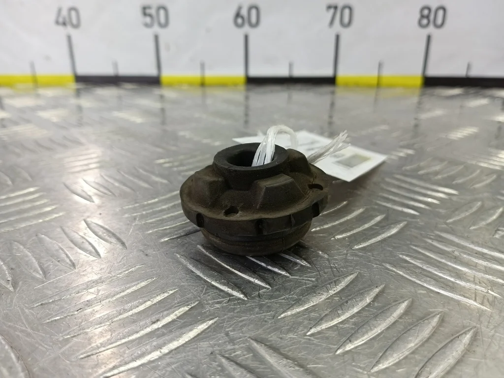 Подушка радиатора MAZDA 3 BK рестайлинг (2006—200