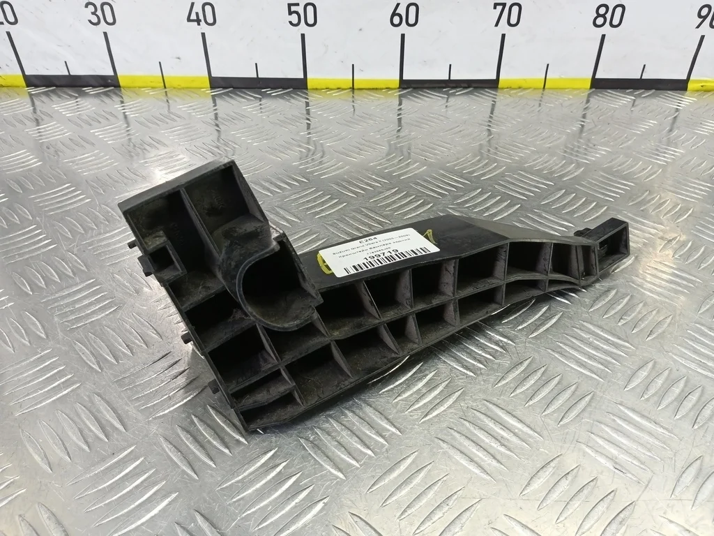 Кронштейн бампера задний SUZUKI Grand Vitara II (