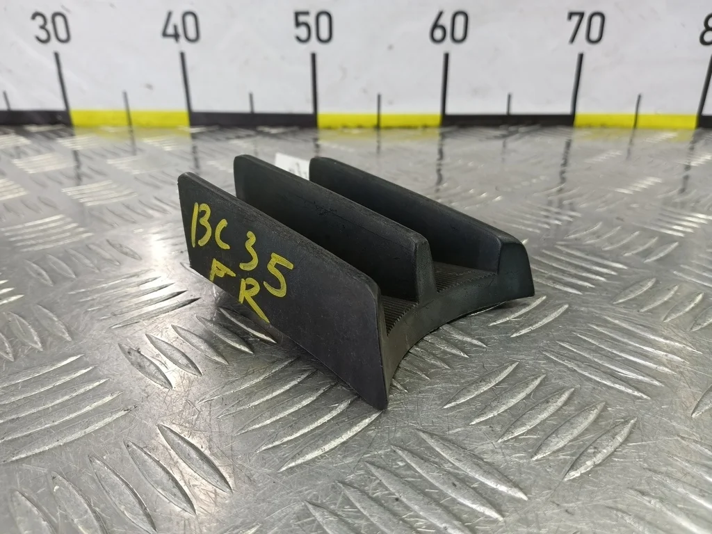 Накладка бампера переднего MITSUBISHI PAJERO SPOR