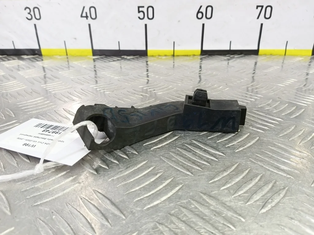 Кронштейн бампера передний HONDA Civic VIII (2005