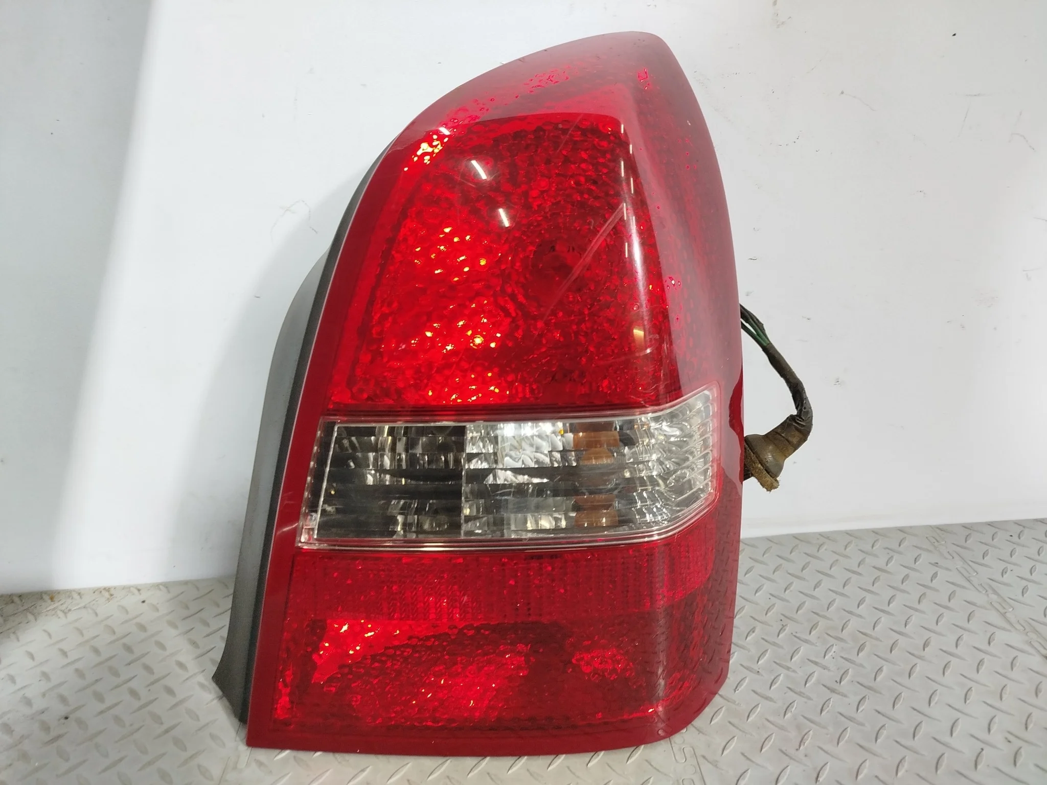 ФОНАРЬ NISSAN ПРАВО 26550AU025 S4188