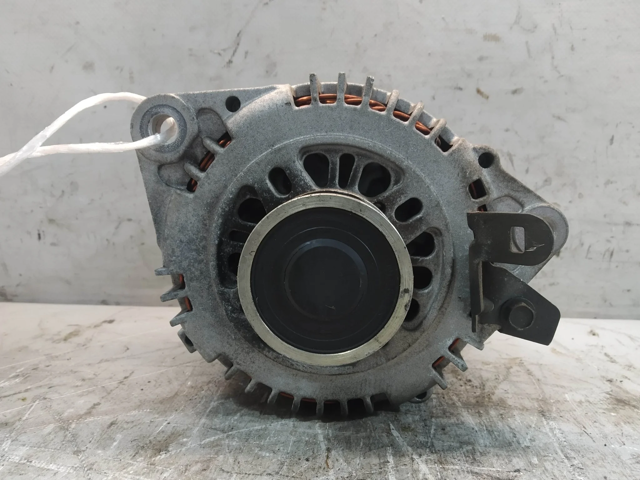 ГЕНЕРАТОР NISSAN 23100AU400 QE237Z