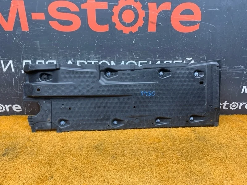 Защита днища кузова Audi A3 2011 1K0825202BK 8P CAXC, правая