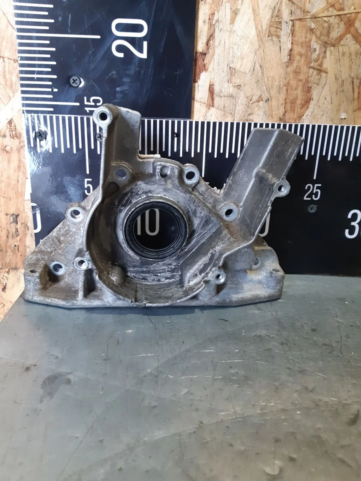 Крышка коленвала задняя Skoda Octavia II рестайлинг (2008—2013) 2013 2G