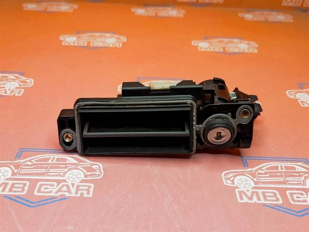 Ручка открытия багажника Mercedes-Benz