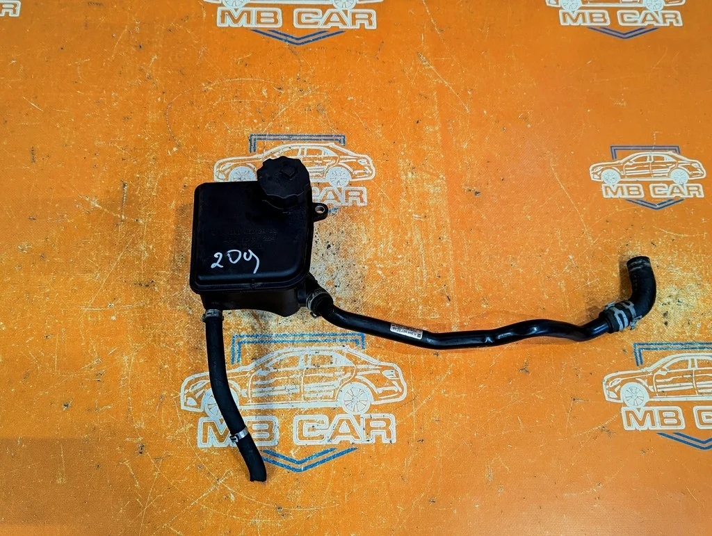 Бачок ГУРа Mercedes-Benz