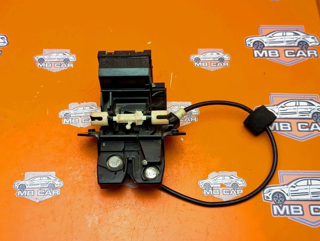 Замок багажника Mercedes-Benz
