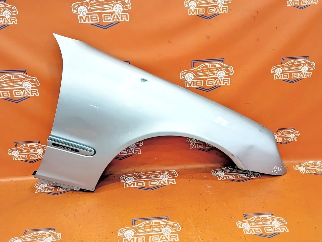 Крыло переднее правое Mercedes-Benz