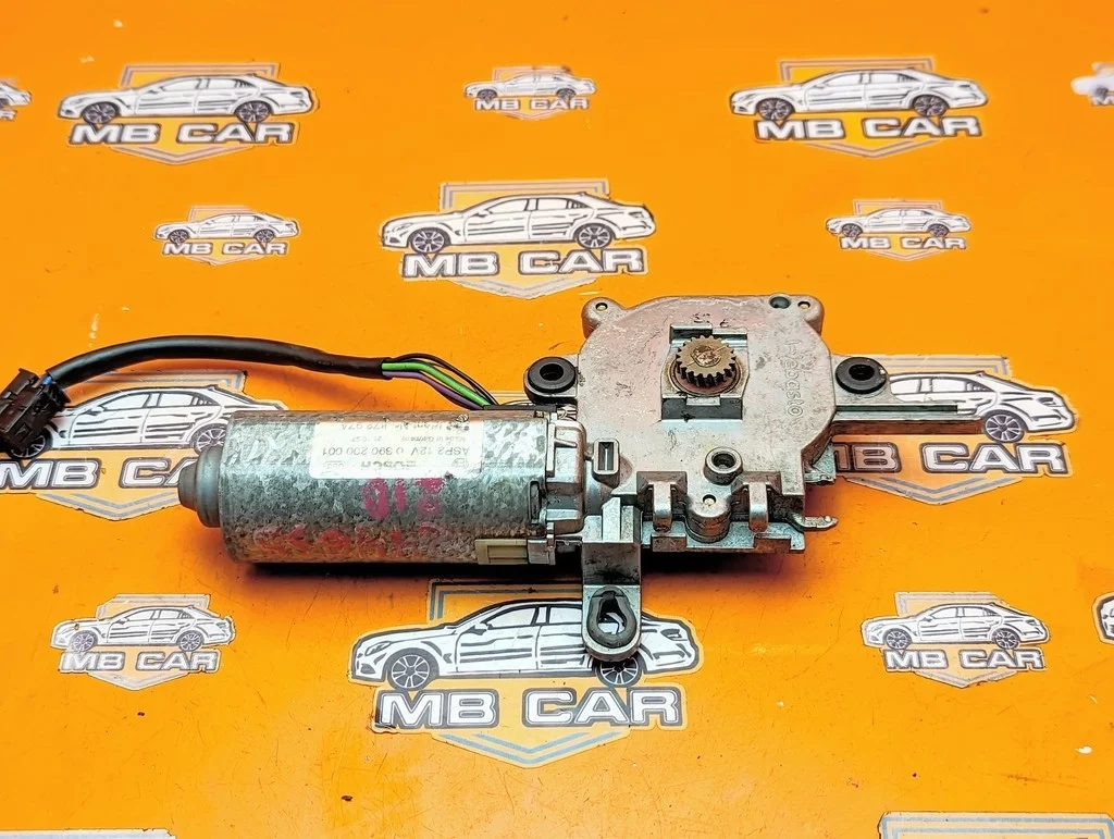 Моторчик люка Mercedes-Benz