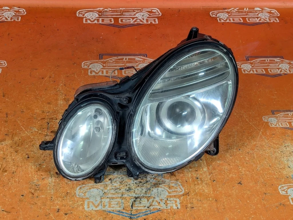 Фара левая Mercedes-Benz