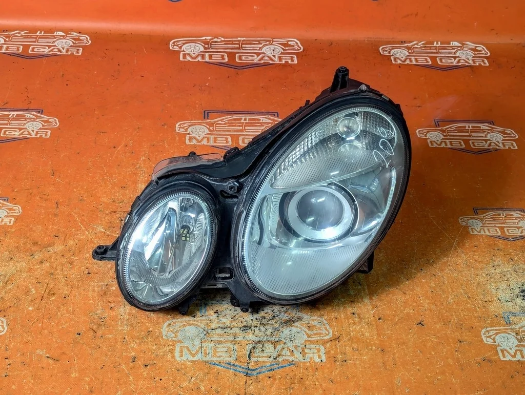 Фара левая Mercedes-Benz