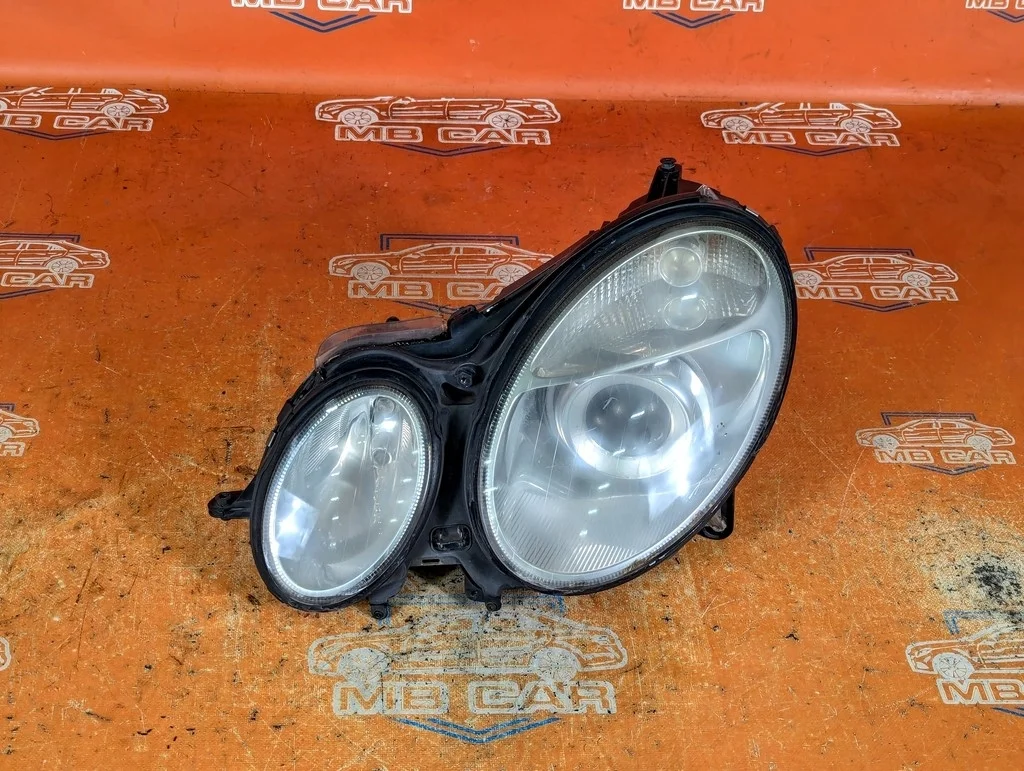 Фара левая Mercedes-Benz