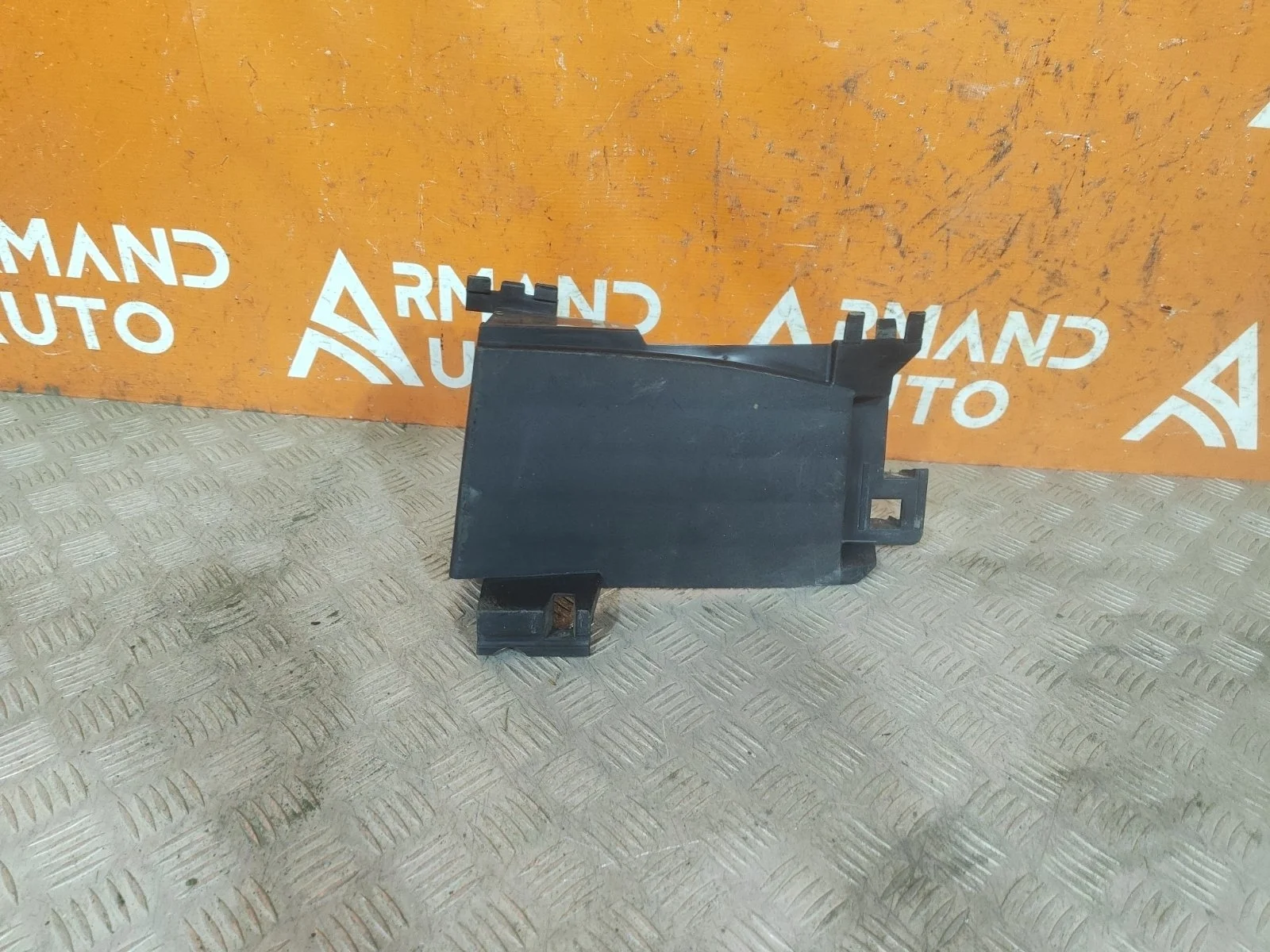 Дефлектор радиатора Renault Kaptur 2016-нв