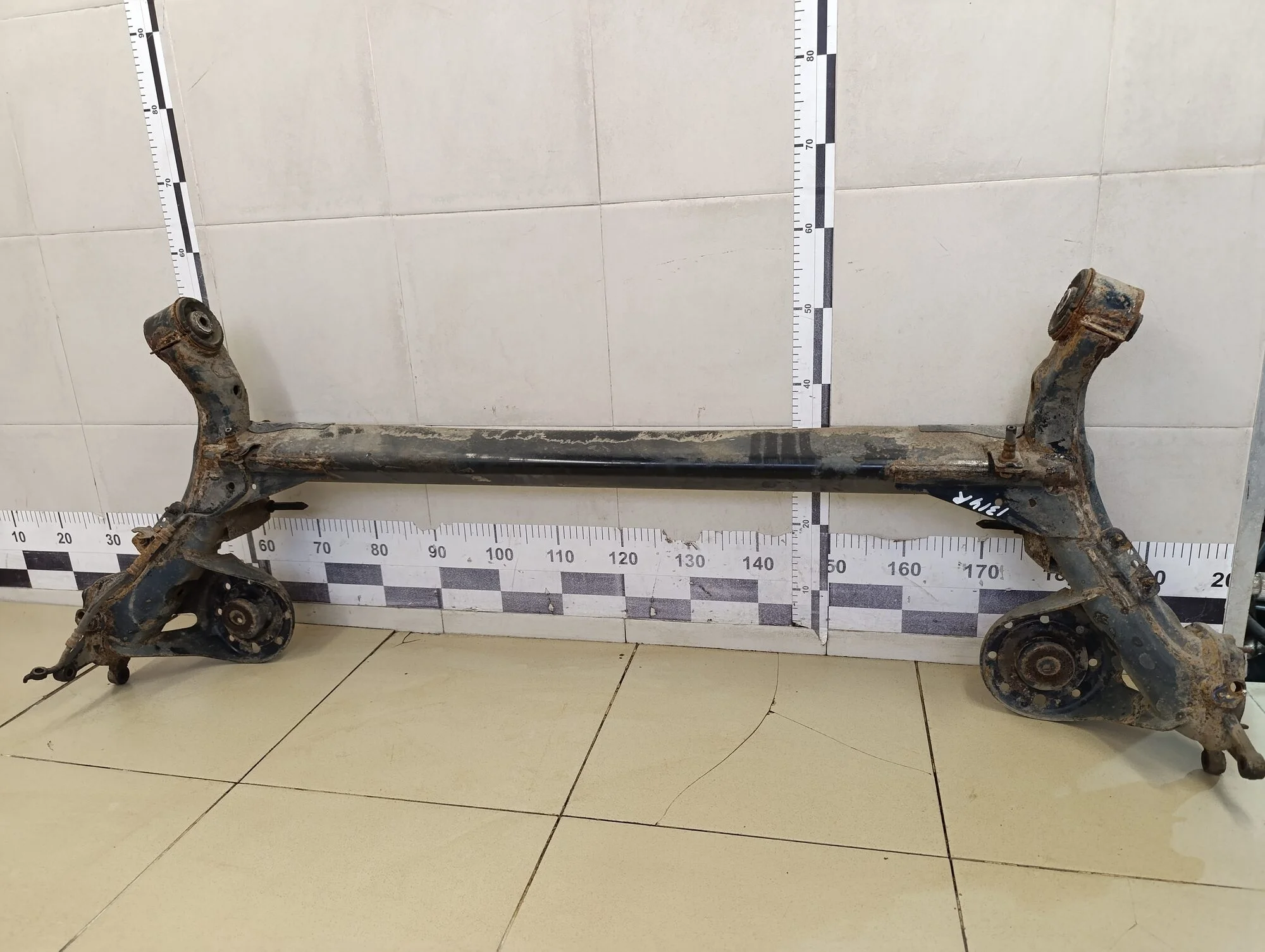 Балка задняя Solaris 2010-2017