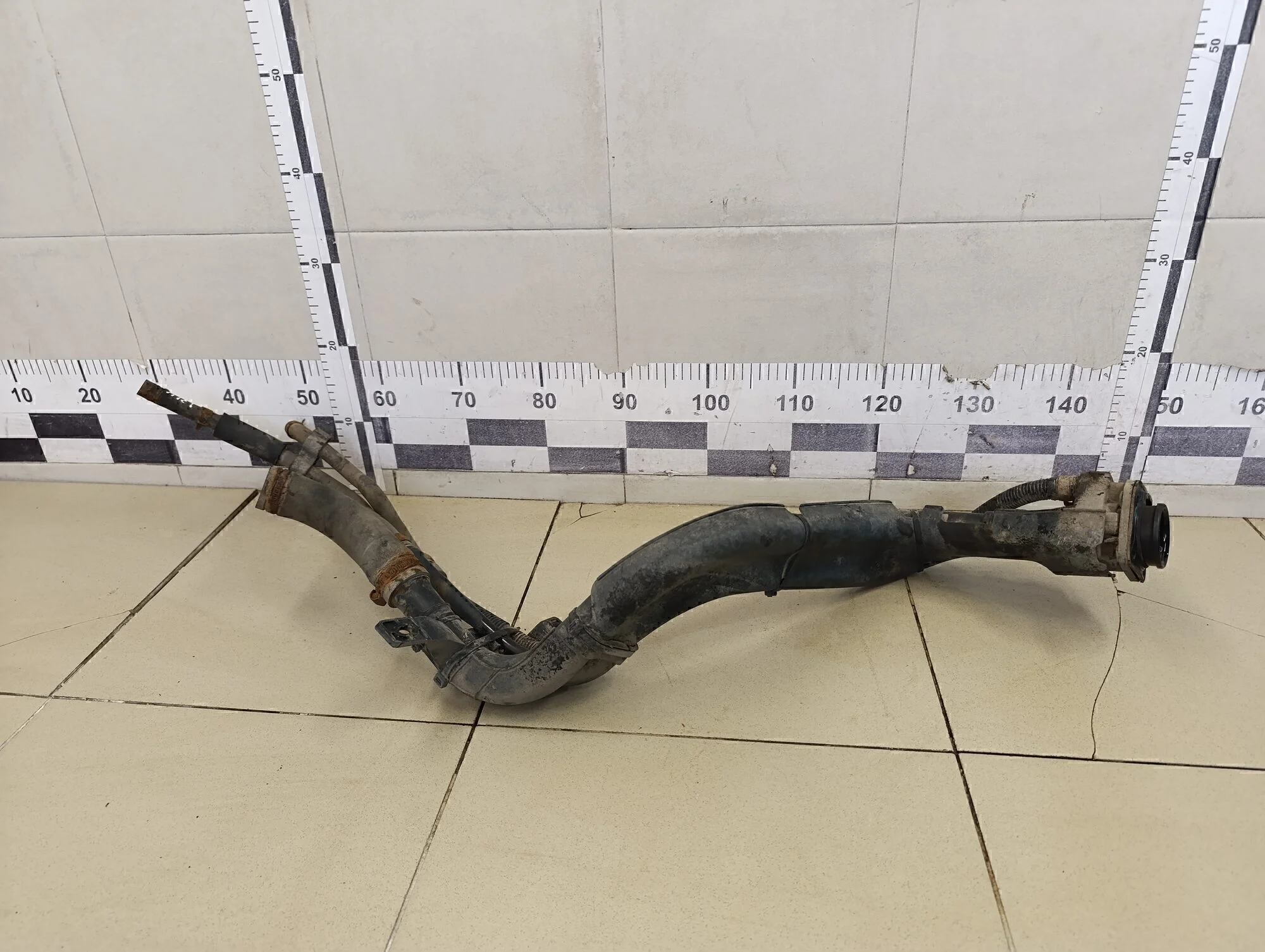 Горловина топливного бака Solaris 2010-2017