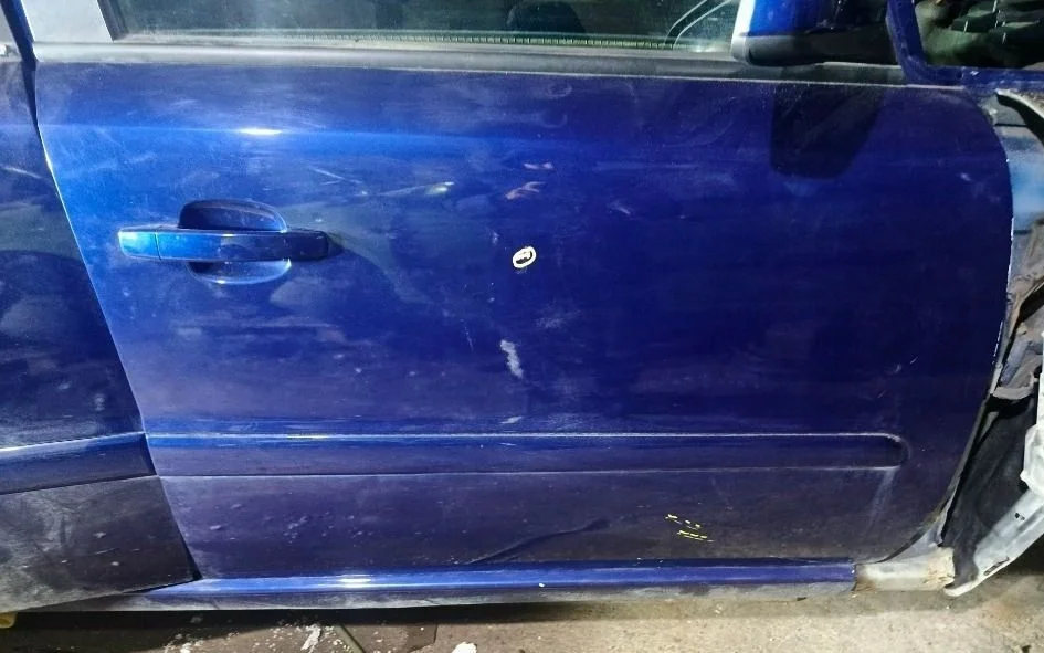Дверь передняя правая Opel Zafira B