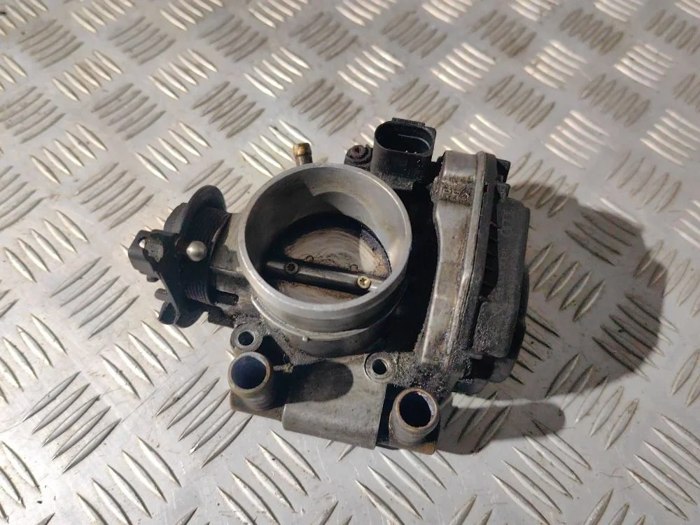 Заслонка дроссельная Audi A4 B5