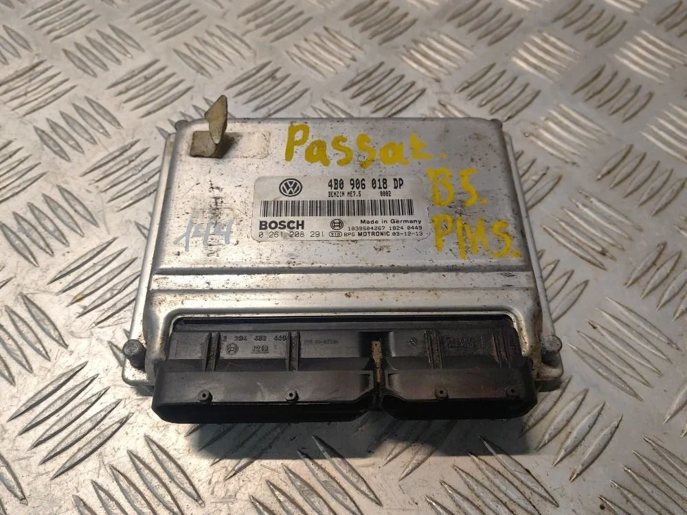 Блок управления двигателем Volkswagen Passat B5+