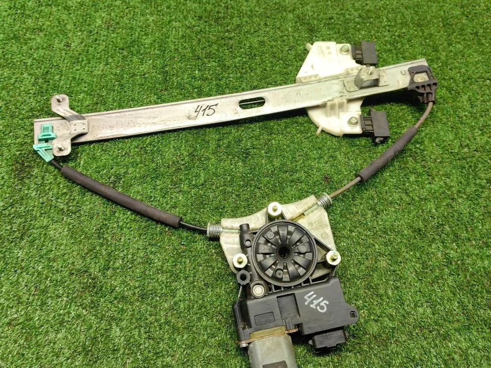 Стеклоподъемник электр. передний левый Киа Рио 4