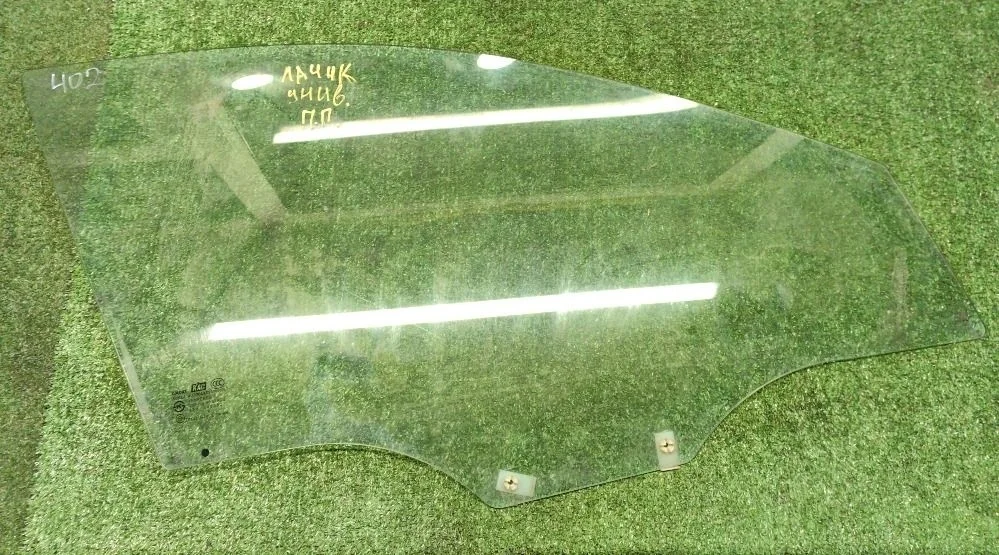 Стекло передней правой двери Chevrolet Lacetti