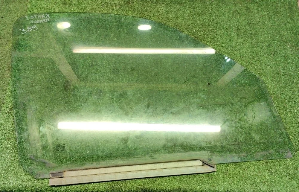 Стекло двери переднее правое Renault Kangoo 1