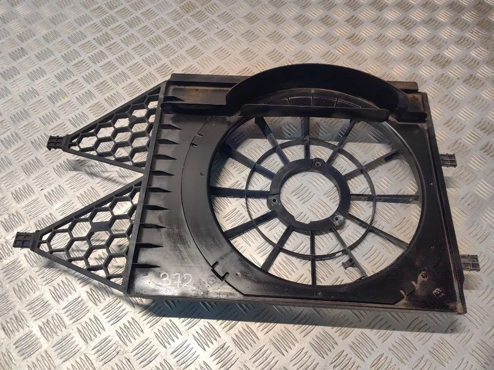 Диффузор вентилятора Volkswagen Polo V