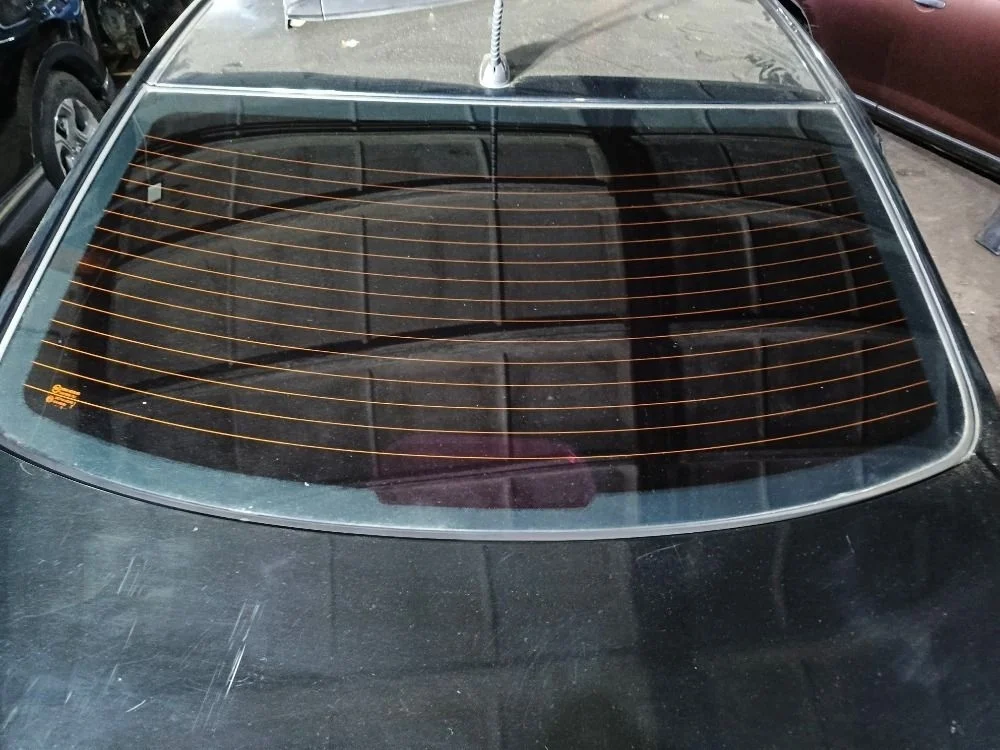 Стекло заднее Hyundai Solaris 1 седан