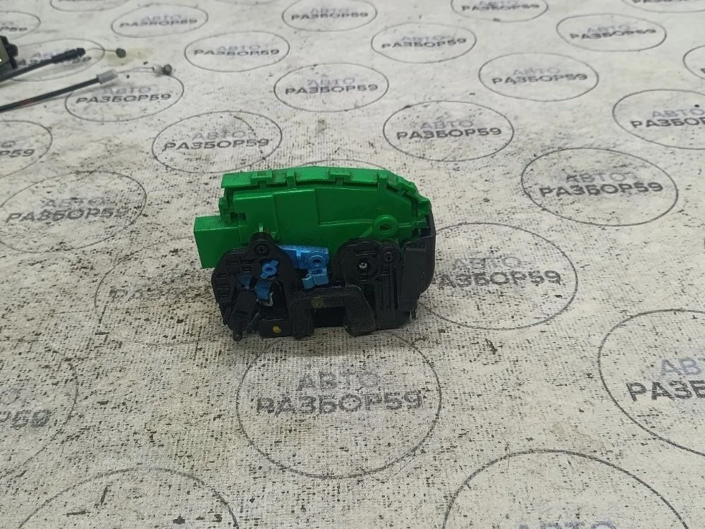 Замок двери задней правой Hyundai Solaris I рестайлинг (2014—2017)