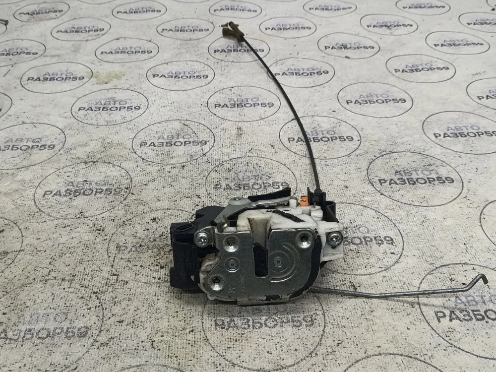 Замок двери передней правой Mitsubishi Lancer IX (2000—2007)