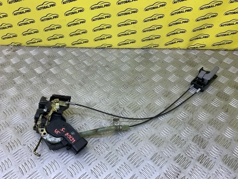 Замок двери задней левой Toyota Land Cruiser (100) 1998-2007 2004 6906060061 ВНЕДОРОЖНИК 4.7 I 2UZFE