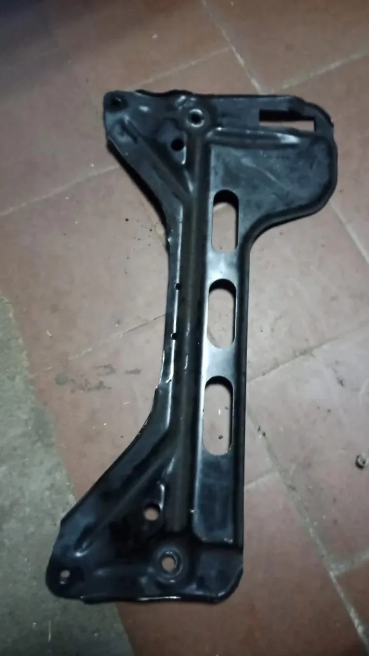 кронштейн рулевой рейки Mercedes-Benz S-класс W221 рестайлинг (2009—2013)