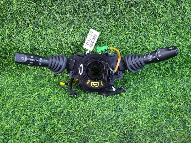 Блок подрулевых переключателей Chevrolet Captiva 2012 20982765 C140 LE9