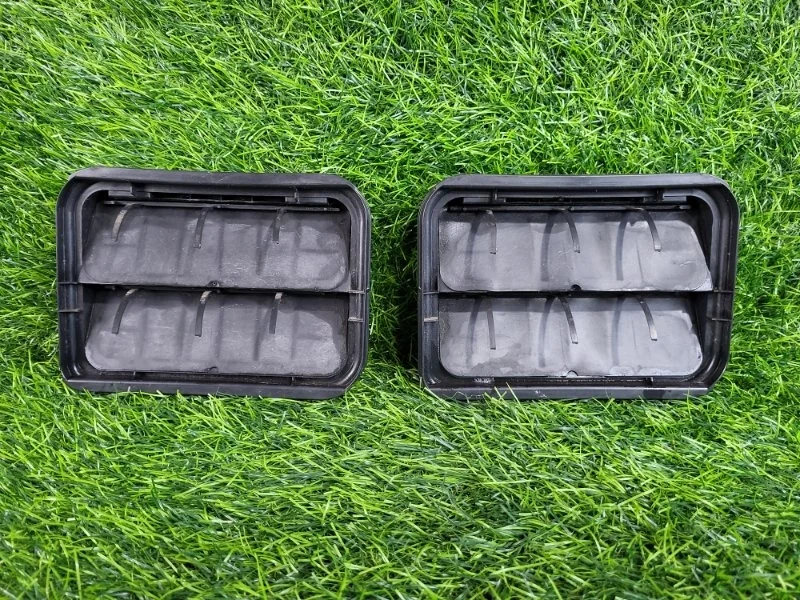 Решетка вентиляционная Renault Captur 2013 7700838358 J87 H5F