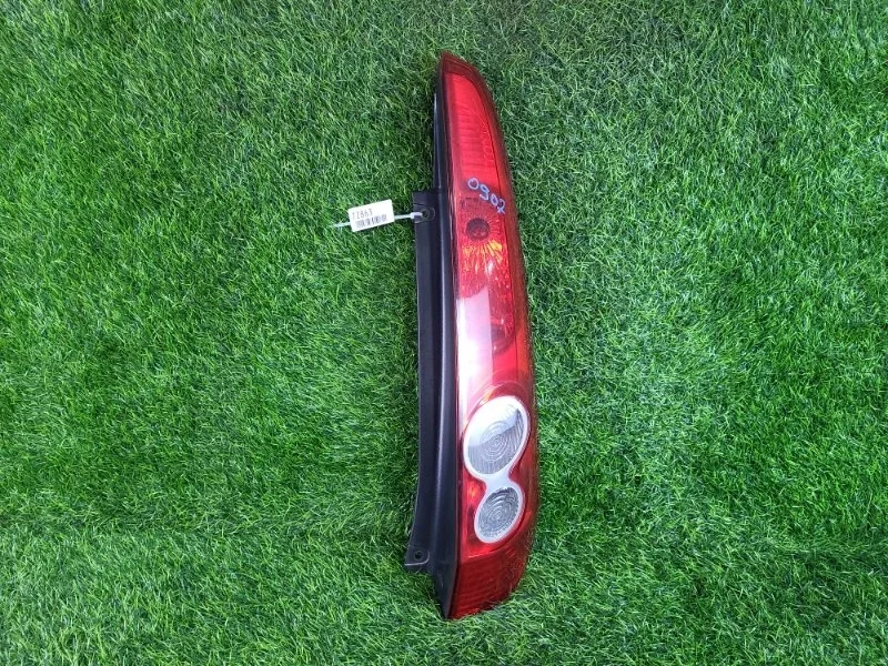 Фонарь задний Ford Fiesta 2006 1437625 CBK FYJA, задний правый