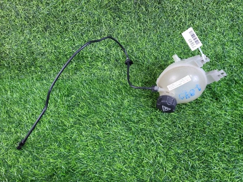 Расширительный бачок Peugeot 2008 2015 9800777280 A94F EB2F