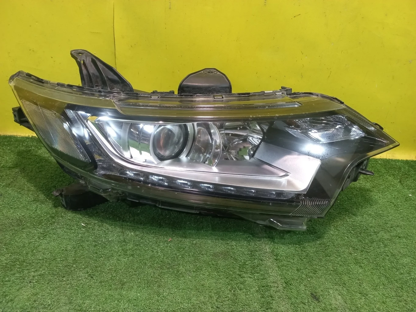 Фара правая  Mitsubishi Outlander (GF) 2015 8301C854 35297