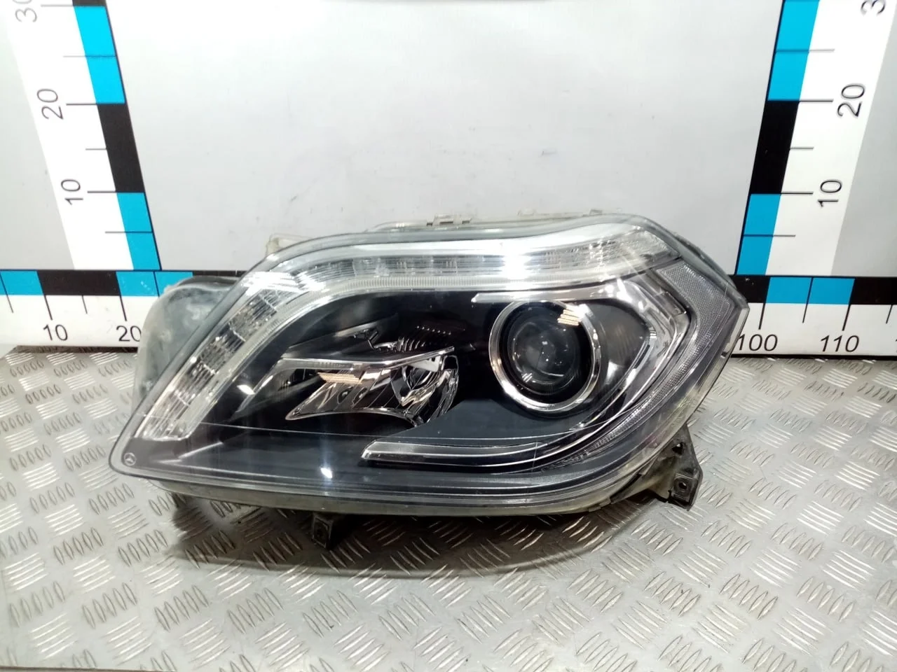 [Б/У] Фара левая ксенон X166 [Код: 00610864 ]