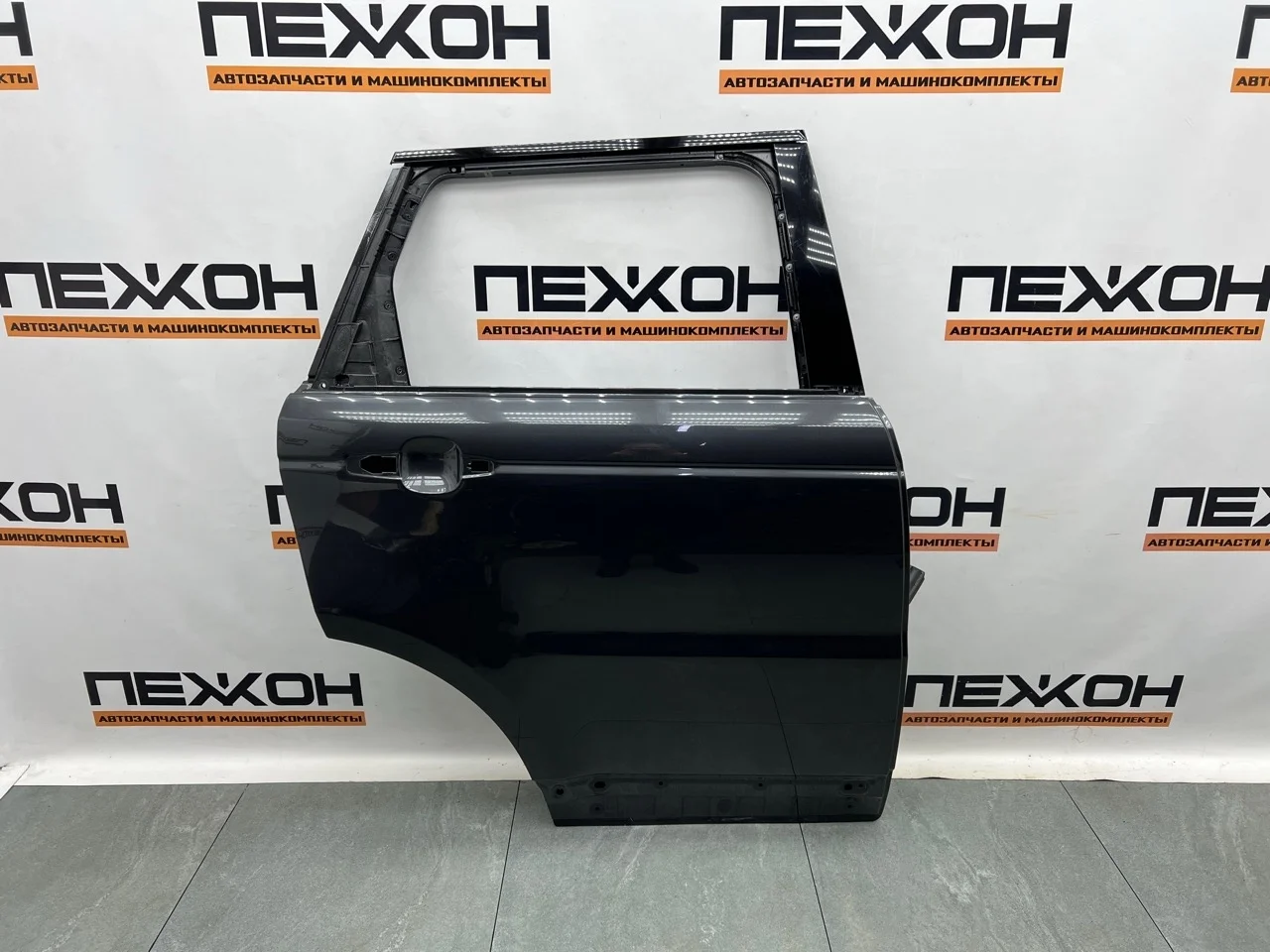 Дверь LAND ROVER Range Rover Sport 2016 LR044228 L494 3.0 306DT, задняя правая