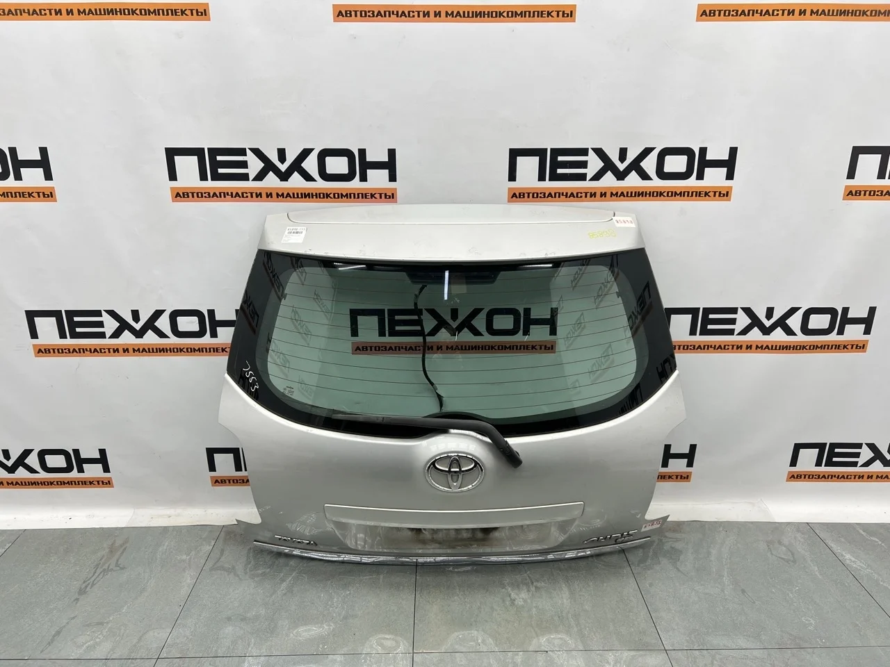 Крышка багажника TOYOTA AURIS 2007 6700502110 E150 1.6 1ZRFE