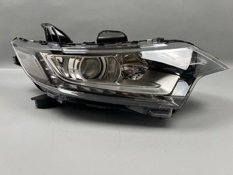 Фара Mitsubishi Outlander 2015-2018 8301C863 3, передняя правая