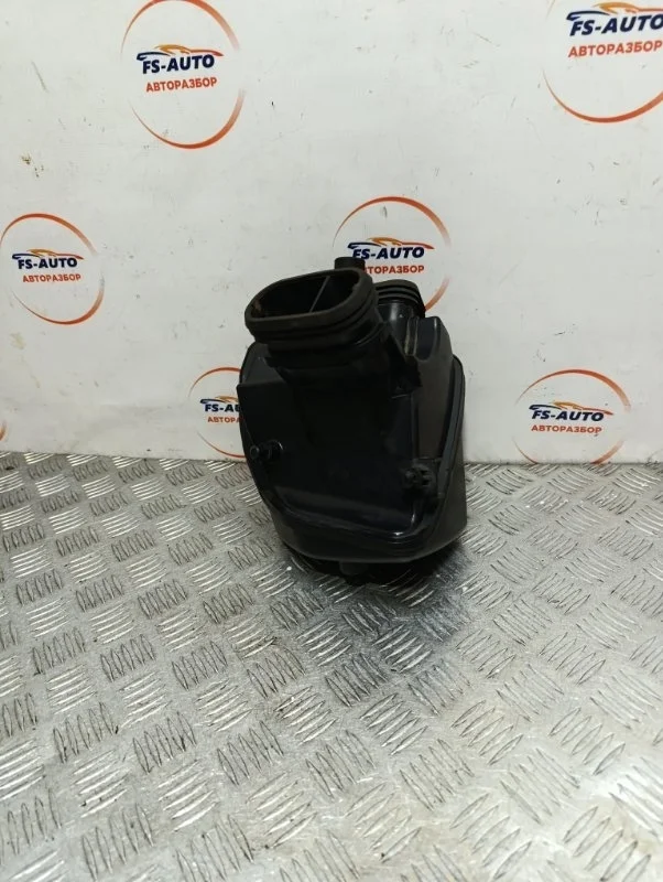 Резонатор воздушного фильтра Chevrolet Cruze 2013 13337770 УНИВЕРСАЛ 1.6 F16D4