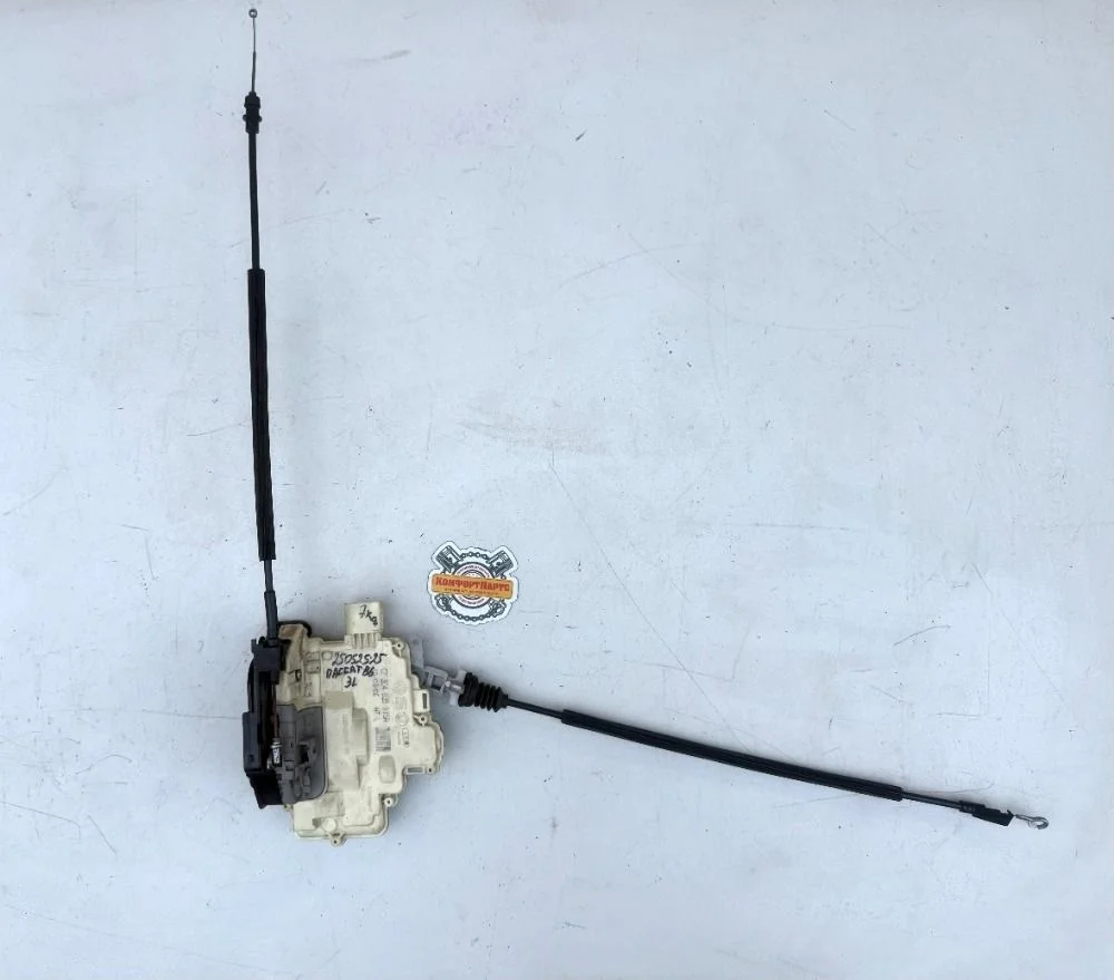 Замок двери задней левой Volkswagen Passat B7 (2010—2015)