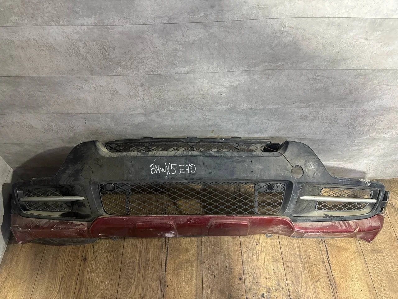 бампер передний BMW X5 E70   черный