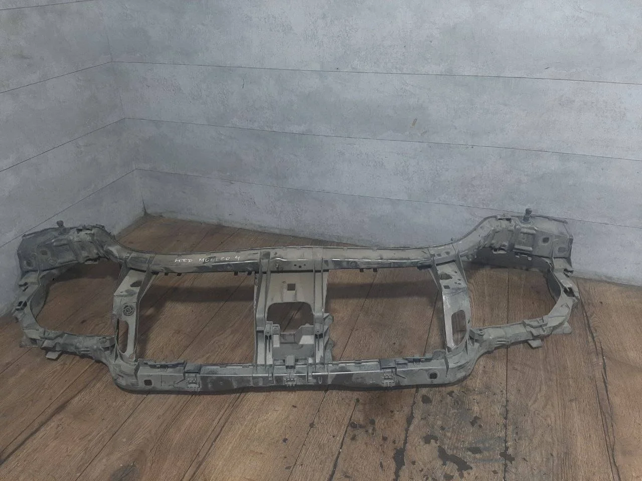 передняя панель (телевизор) Ford Mondeo 4