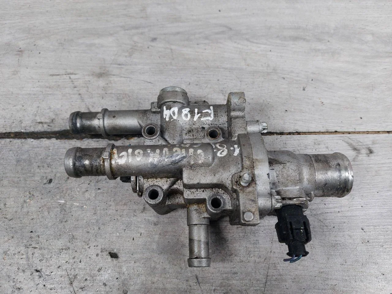 корпус термостата Chevrolet Cruze J300