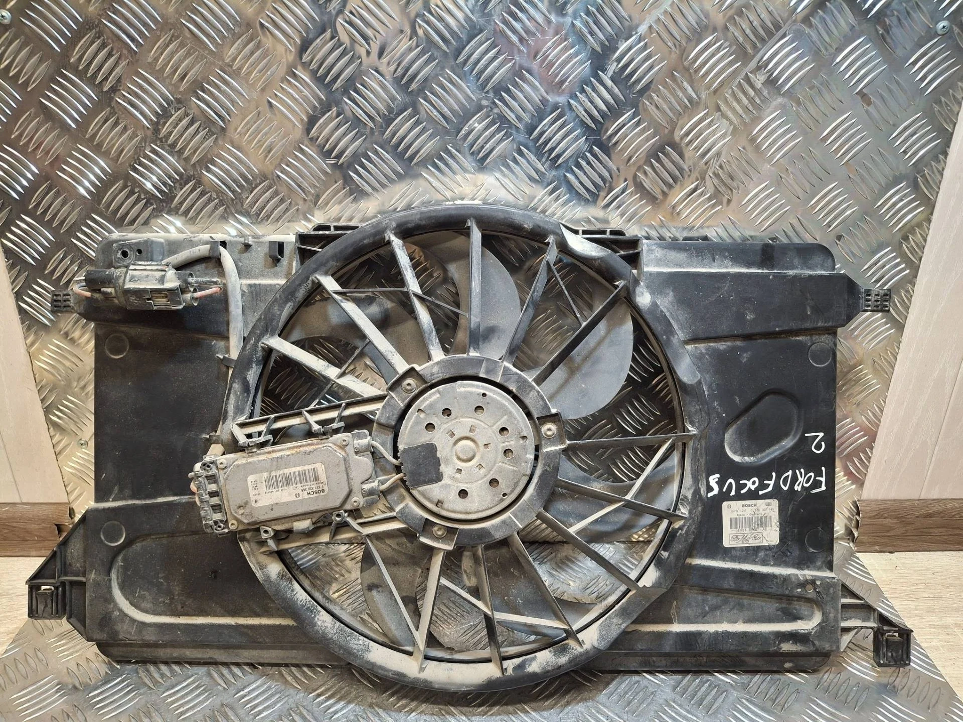 вентилятор охлаждения Ford Focus 2