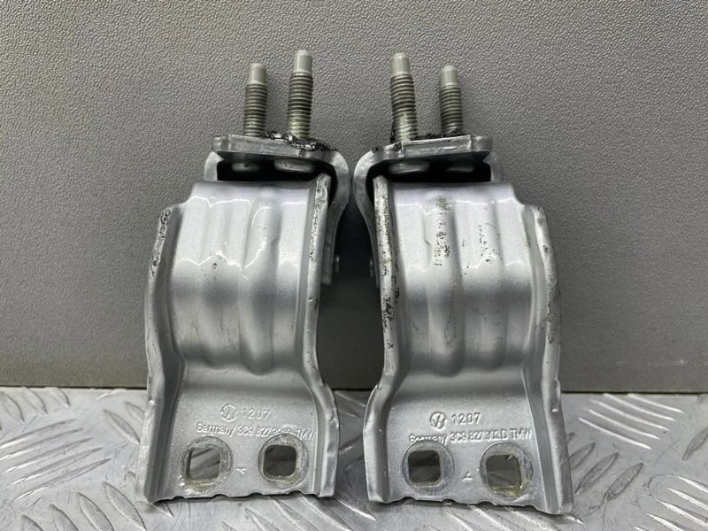 Петли багажника Volkswagen Passat B6